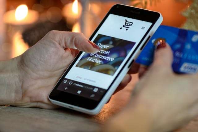 E-commerce Cloud Migration: Scaling for Peak Season